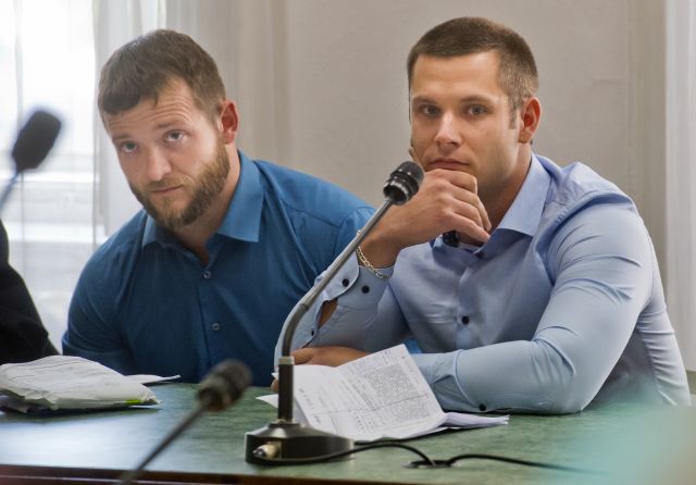 Policisté Lukáš Kočer (vlevo) a Petr Michálek. Policisté Lukáš Kočer (vlevo) a Petr Michálek.
