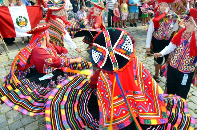 Centrum Šumperka roztančily folklorní soubory z celého světa.