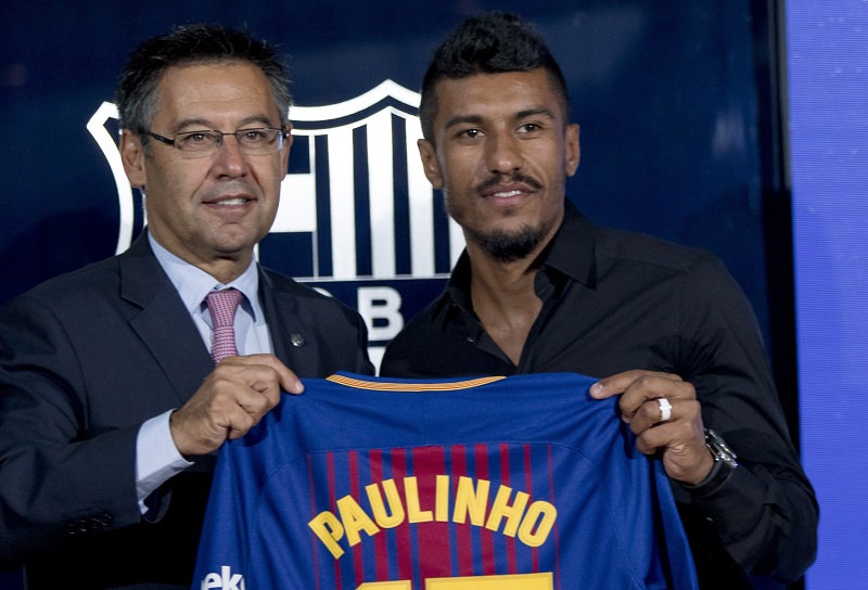 Nová posila klubu FC Barcelona Paulinho. Nová posila klubu FC Barcelona Paulinho.