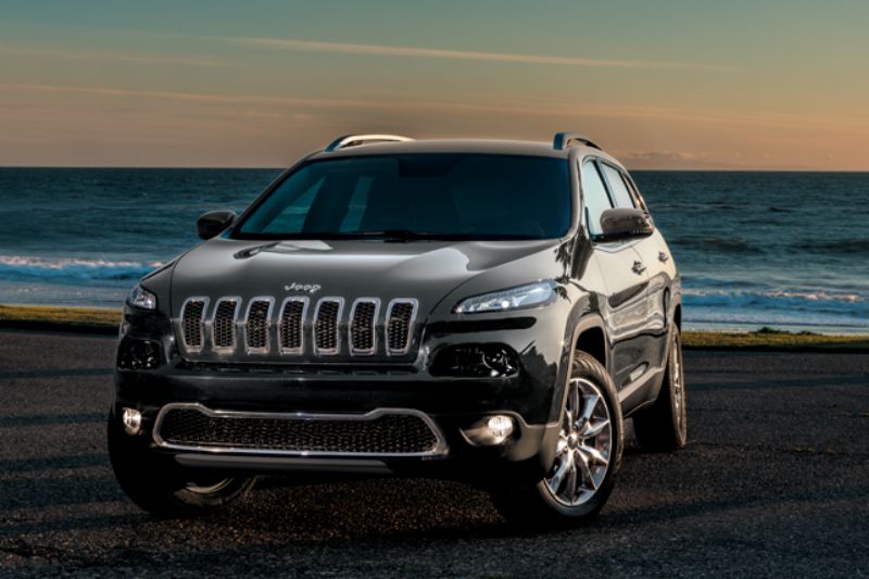 Nemusí to trvat dlouho a Jeep Cherokee bude mít čínského majitele. 