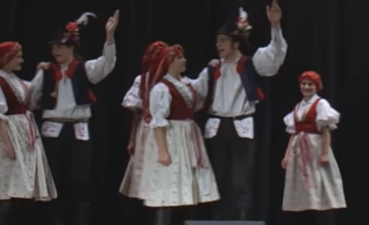 Folklorní soubor Rosénka.