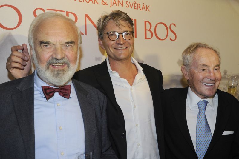 Zleva Zdeněk Svěrák, Jan Svěrák a Jan Tříska.