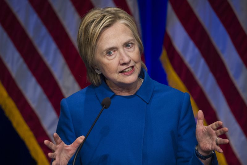 Neúspěšná kandidátka z loňských prezidentských voleb Hillary Clintonová. Neúspěšná kandidátka z loňských prezidentských voleb Hillary Clintonová.
