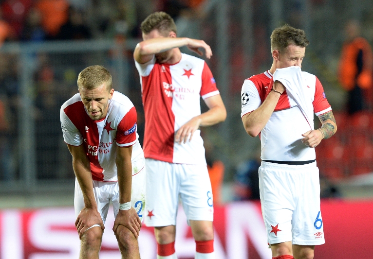 Fotbalisté Slavie byli po odvetě s APOELem pochopitelně zklamaní.
