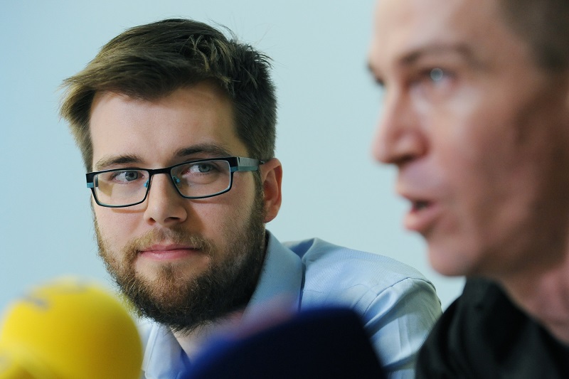 Jakub Michálek s Ivanem Bartošem (Piráti). Jakub Michálek s Ivanem Bartošem (Piráti).