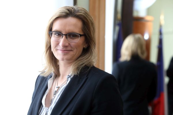 Ministryně pro místní rozvoj Karla Šlechtová. Ministryně pro místní rozvoj Karla Šlechtová.