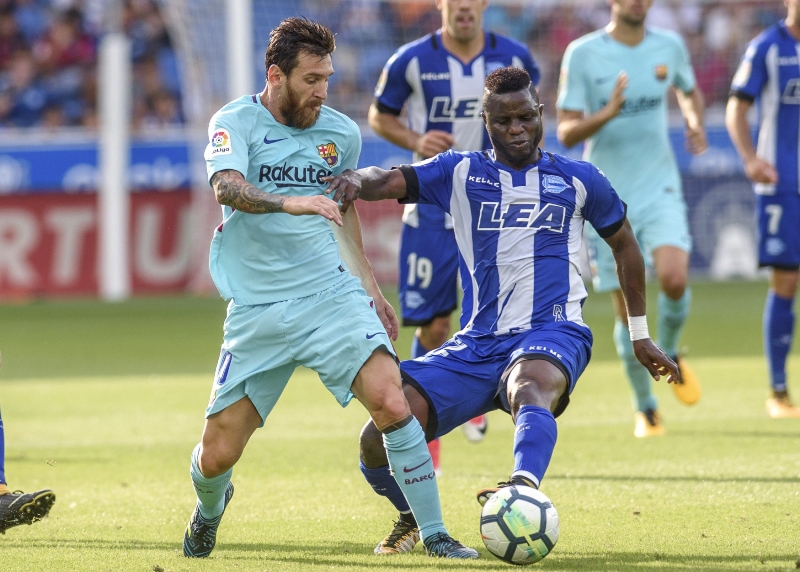 Lionel Messi v zápase španělské ligy proti Alavésu. 