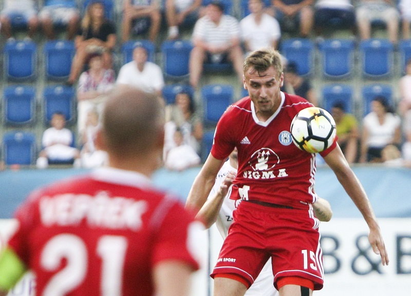 Útočník Olomouce Tomáš Chorý v zápase se Slováckem.