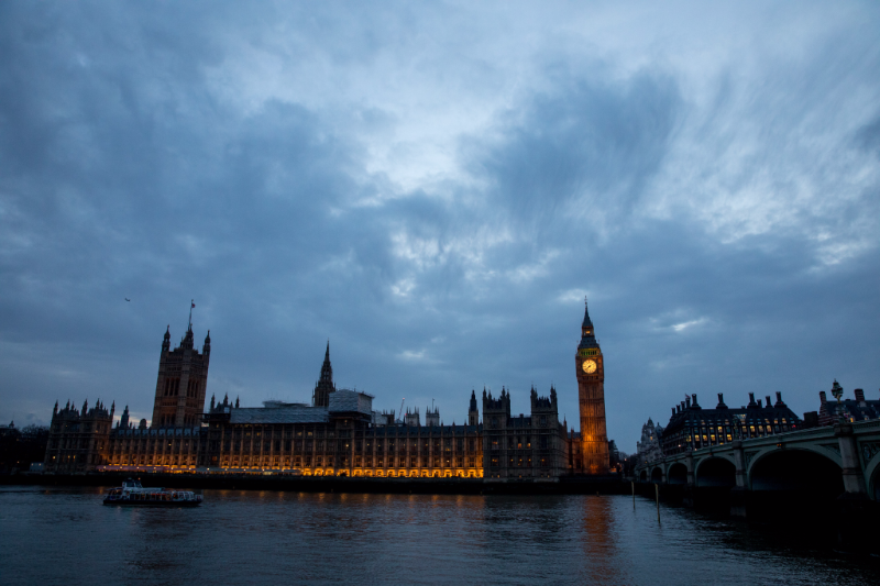 Britský parlament.