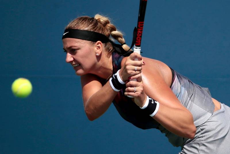 Česká tenistka Petra kvitová prosla do druhého kola US Open, když porazila bývalou světovou jedničku Jelenu Jankovičovou.