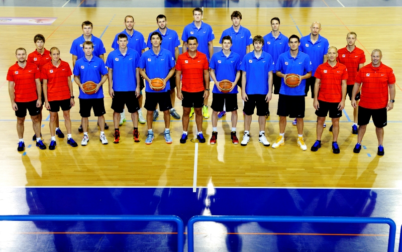 Soupiska basketbalové reprezentace činí před ME 11 jmen. Soupiska basketbalové reprezentace činí před ME 11 jmen.