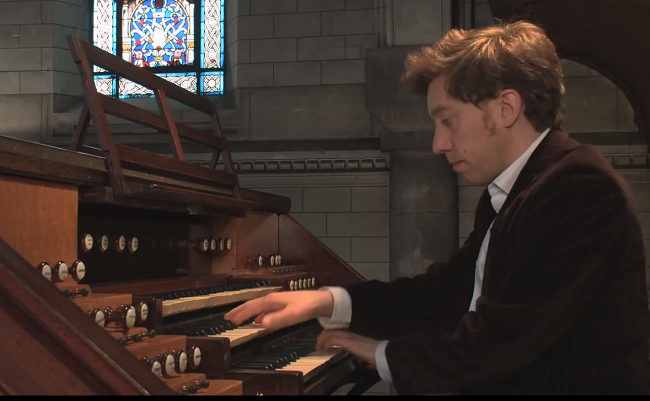 Varhaník Baptiste-Florian Marle-Ouvrard.