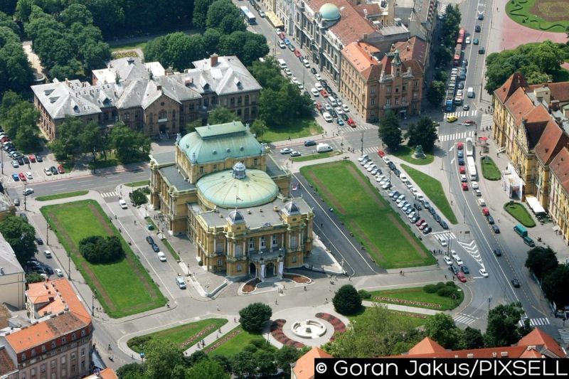Titovo náměstí v Záhřebu. Titovo náměstí v Záhřebu.
