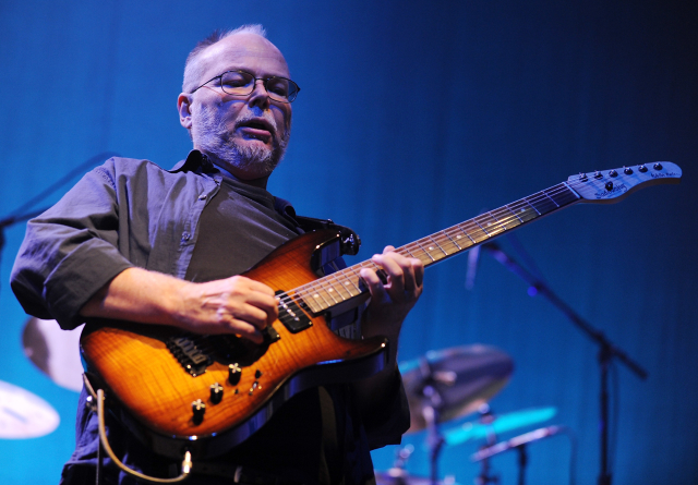 Kytarista a spoluzakladatel kapely Steely Dan Walter Becker.