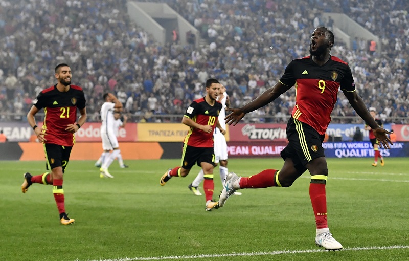 Fotbalisté Belgie se radují z postupu na světový šampionát. 