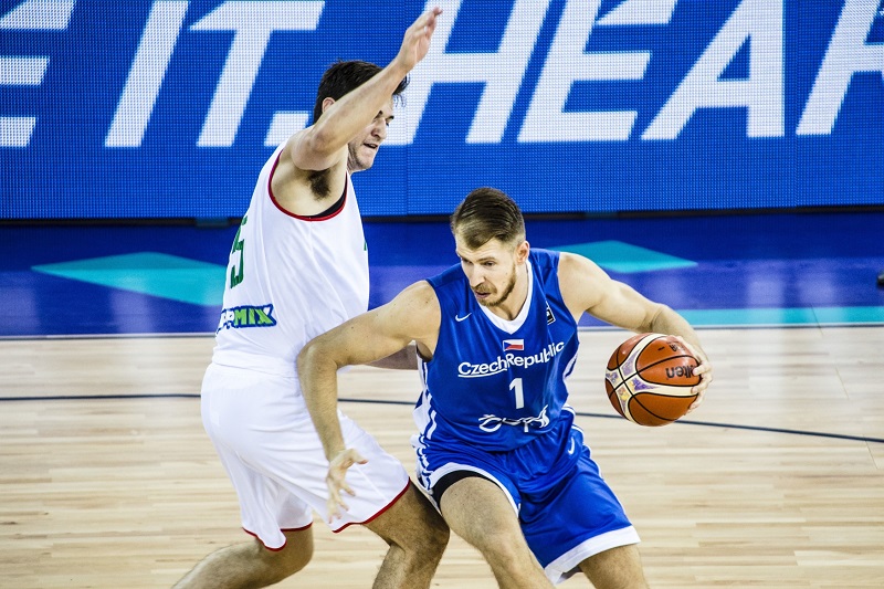 Čeští basketbalisté na Maďarsko nestačili.
