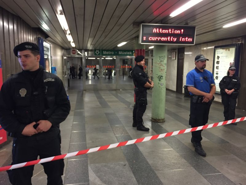Stanice metra Můstek. 