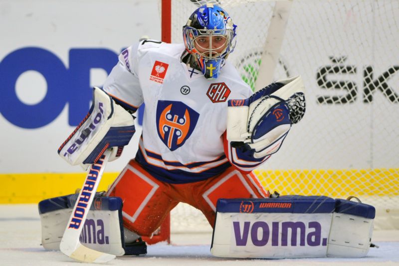 Brankář Dominik Hrachovina v dresu Tappary Tampere.