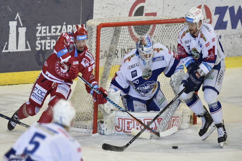 Letošní extraligu otevře duel mezi Kometou a třineckými Oceláři.