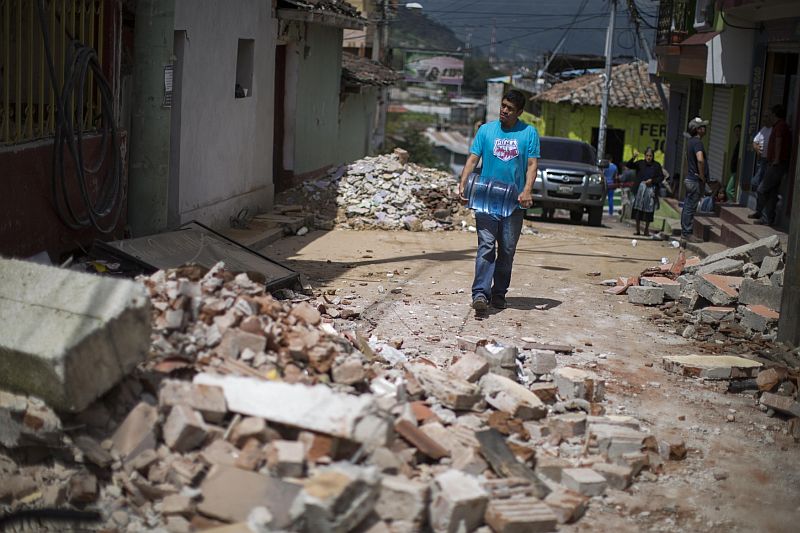 Snímek je z roku 2014, kdy mexické hranice poblíž Guatemaly rovněž zasáhlo zemětřesení.