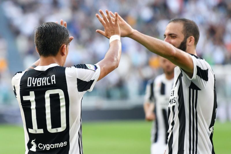 Juventus porazil Chievo 3:0, trefil se Dybala i Higuaín.