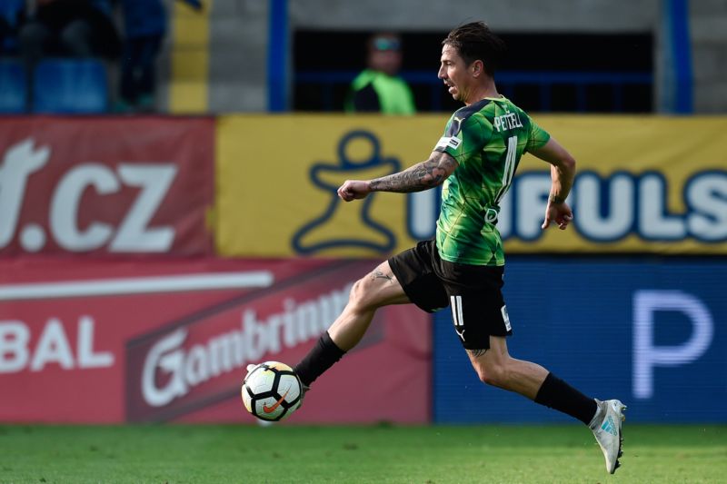 Milan Petržela v zápase s Libercem.