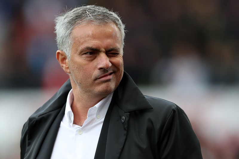 Kouč Manchesteru United José Mourinho v zápase proti Stoke.