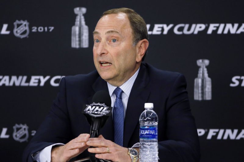 Šéf NHL Gary Bettman.