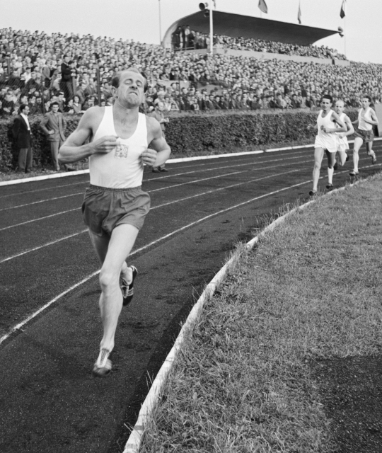 Český legendární atlet Emil Zátopek. Český legendární atlet Emil Zátopek.