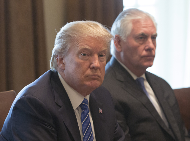 Donald Trump (vlevo).