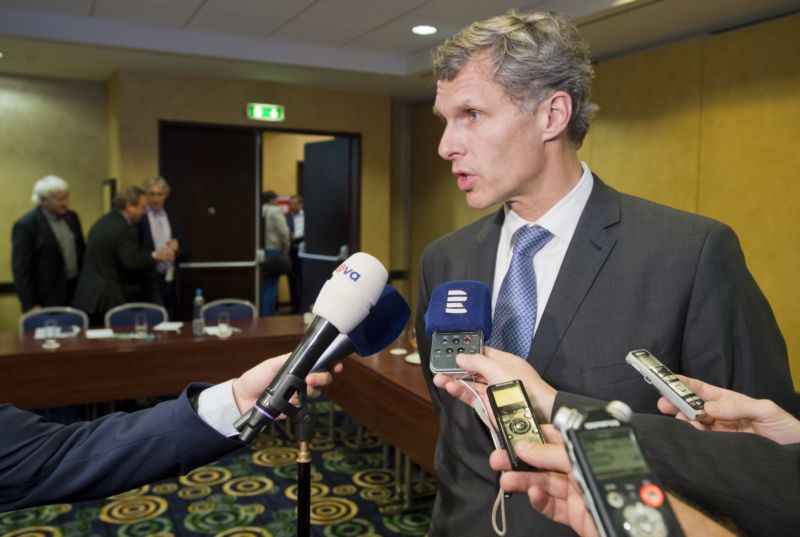 Jiří Kejval musel svou kandidaturu do MOV odložit. Jiří Kejval musel svou kandidaturu do MOV odložit.