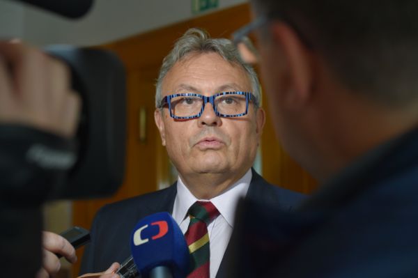 Prezident Hospodářské komory ČR Vladimír Dlouhý. 
