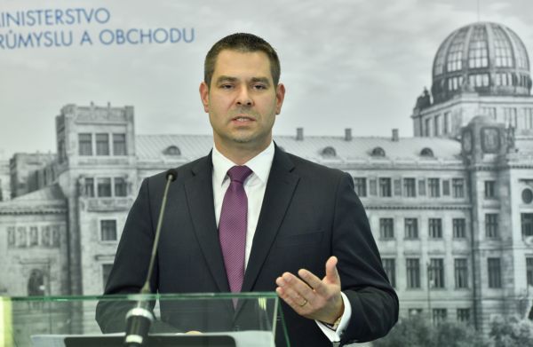 Ministr průmyslu a obchodu Jiří Havlíček (ČSSD). 
