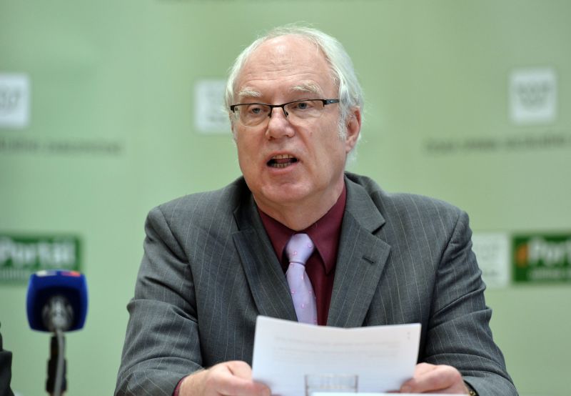 Martin Potůček.