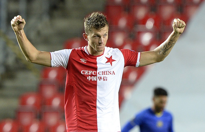 Tomáš Necid a jeho radost po vstřeleném gólu do branky fotbalistů Maccabi Tel Aviv.