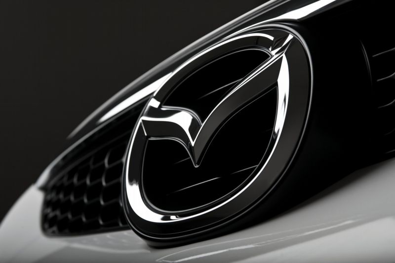 I značka Mazda se plánuje připojit k automobilkám, které dají přednost elektromobilům.