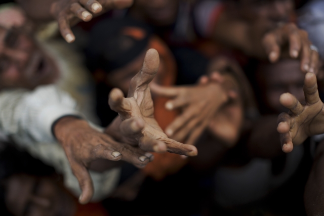 Rohingům hrozí v Bangladéši smrt, nemají základní potřeby.