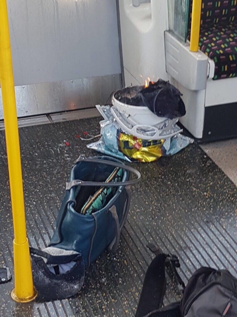 Bomba ukrytá v tašce z Lidlu. Bomba ukrytá v tašce z Lidlu.