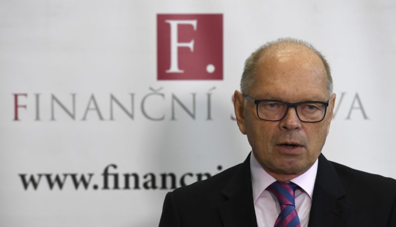 Ministr financí Ivan Pilný.