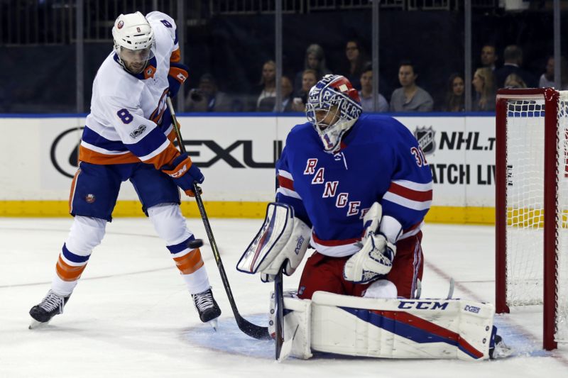 Ondřej Pavelec se v dresu Rangers uvedl dobrým výkonem.
