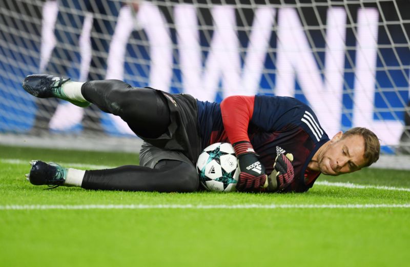 Manuel Neuer má na častá zranění smůlu.