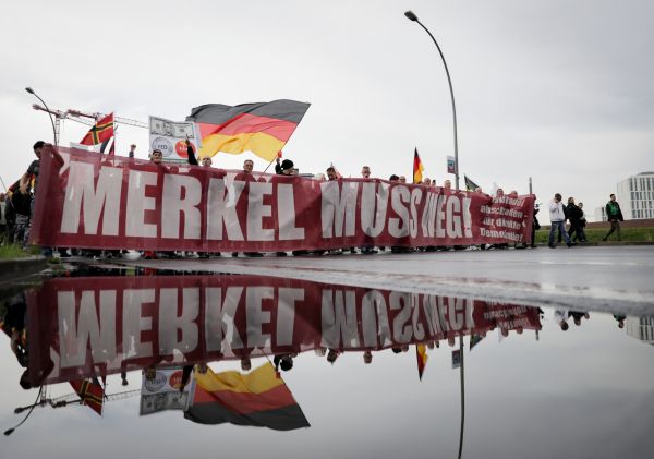 Protest proti kancléřce Merkelové, Berlín.