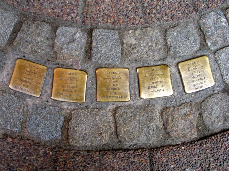 Stolpersteine neboli kameny zmizelých (ilustrační foto).