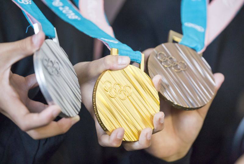 Olympijské medaile, o které se bude v Koreji závodit.