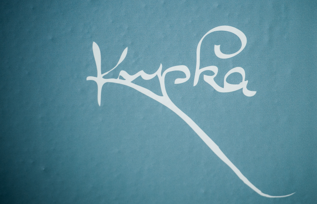 Kupkova signatura.