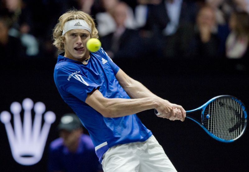 Tenista Zverev přidal pro Evropu v Laver Cupu třetí bod. 