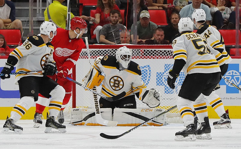 Martin Frk v dresu Detroitu v přípravě proti Bostonu. Martin Frk v dresu Detroitu v přípravě proti Bostonu.