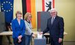 Odvolil také německý prezident Frank-Walter Steinmeier.