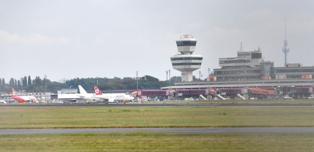 Berlínské letiště Tegel. 
