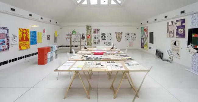 Ukázka práce designéra Radima Peško. Ukázka práce designéra Radima Peško.